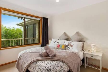 Spacious Modern Home Outstanding Views Sleeps 9 Hobart Exterior foto